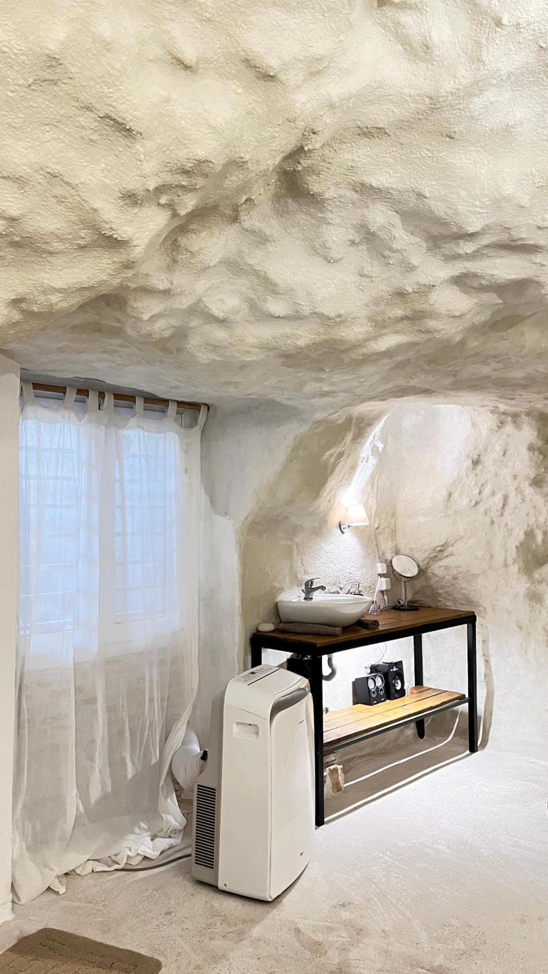 Cave House Apartment *