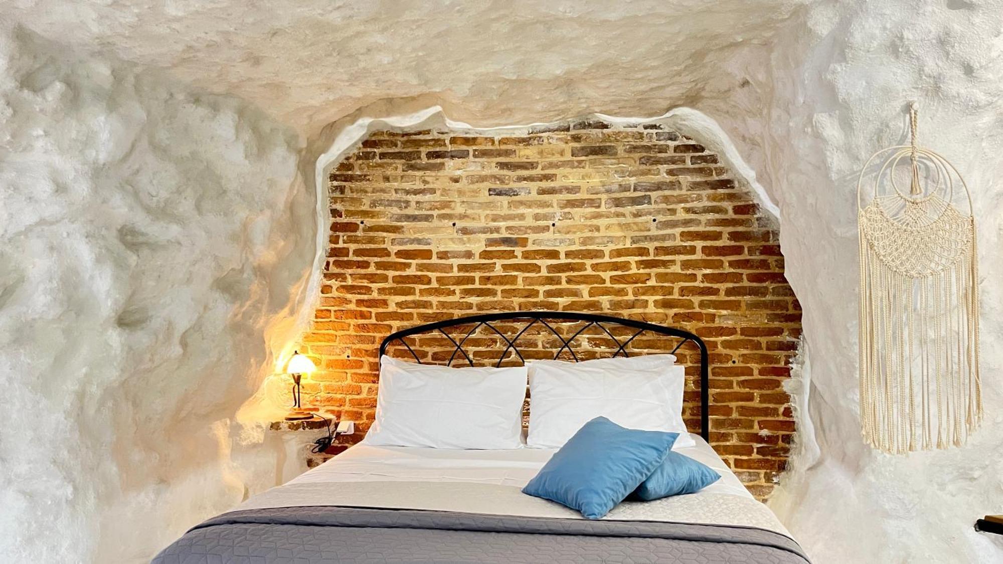 Apartment Cave House